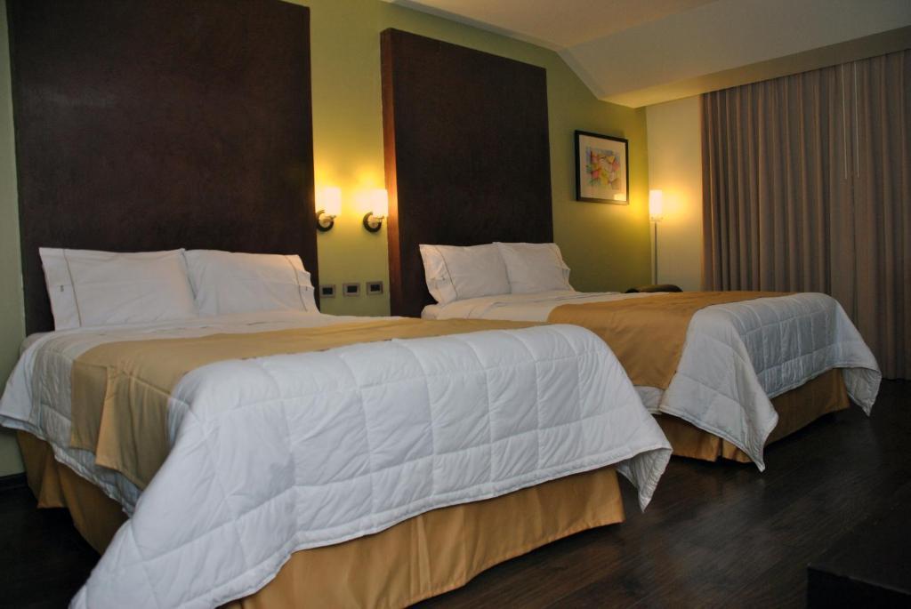 L Hotel Mexicali Szoba fotó